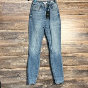 Forever 21 Curvy Skinny High Rise Light Denim Jeans NWT